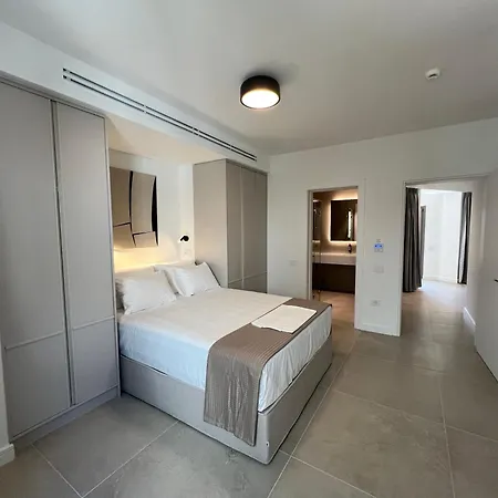 Dopios Aparthotel 3*