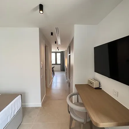 Dopios Aparthotel 3*