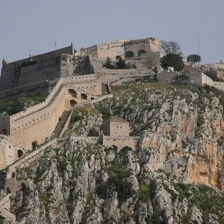 Dopios アパートホテル *